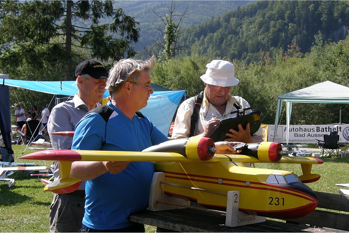 Elektro-Wasserfliegertreffen Grundlsee von 06. bis 07. Juni 2015 - Foto 191 - klick = zurck zum Index